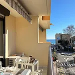 Appartement Climatisé, 4 Couchages, Centre-ville Du Lavandou, Proche Plage, Parking Inclus - Fr-1-251-580 *