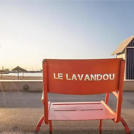Climatisé, 4 Couchages, Centre-ville Du Lavandou, Proche Plage, Parking Inclus - Fr-1-251-580