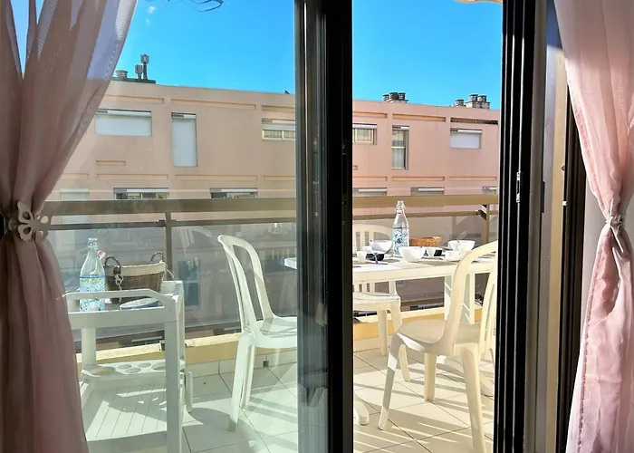 Climatisé, 4 Couchages, Centre-ville Du Lavandou, Proche Plage, Parking Inclus - Fr-1-251-580 Appartement Le Lavandou