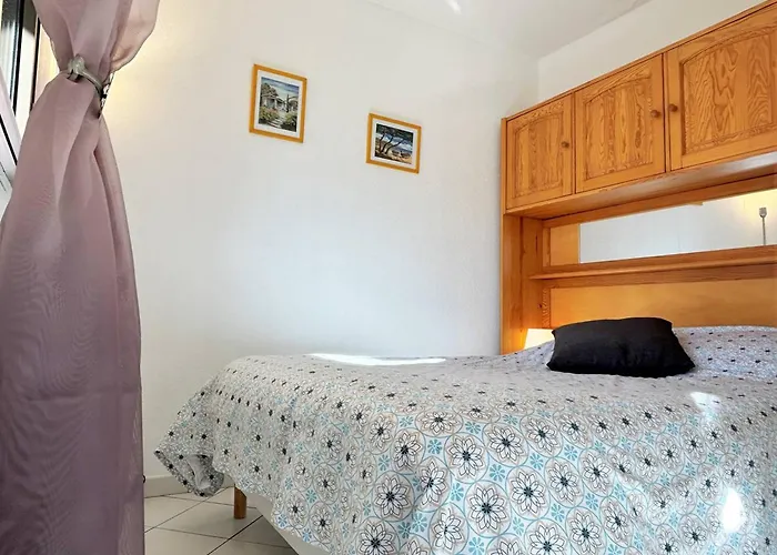 Climatisé, 4 Couchages, Centre-ville Du Lavandou, Proche Plage, Parking Inclus - Fr-1-251-580 Appartement Le Lavandou